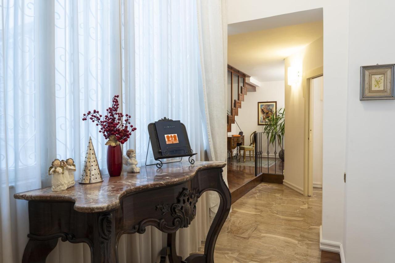 Bella Domus Suites Salernes Extérieur photo