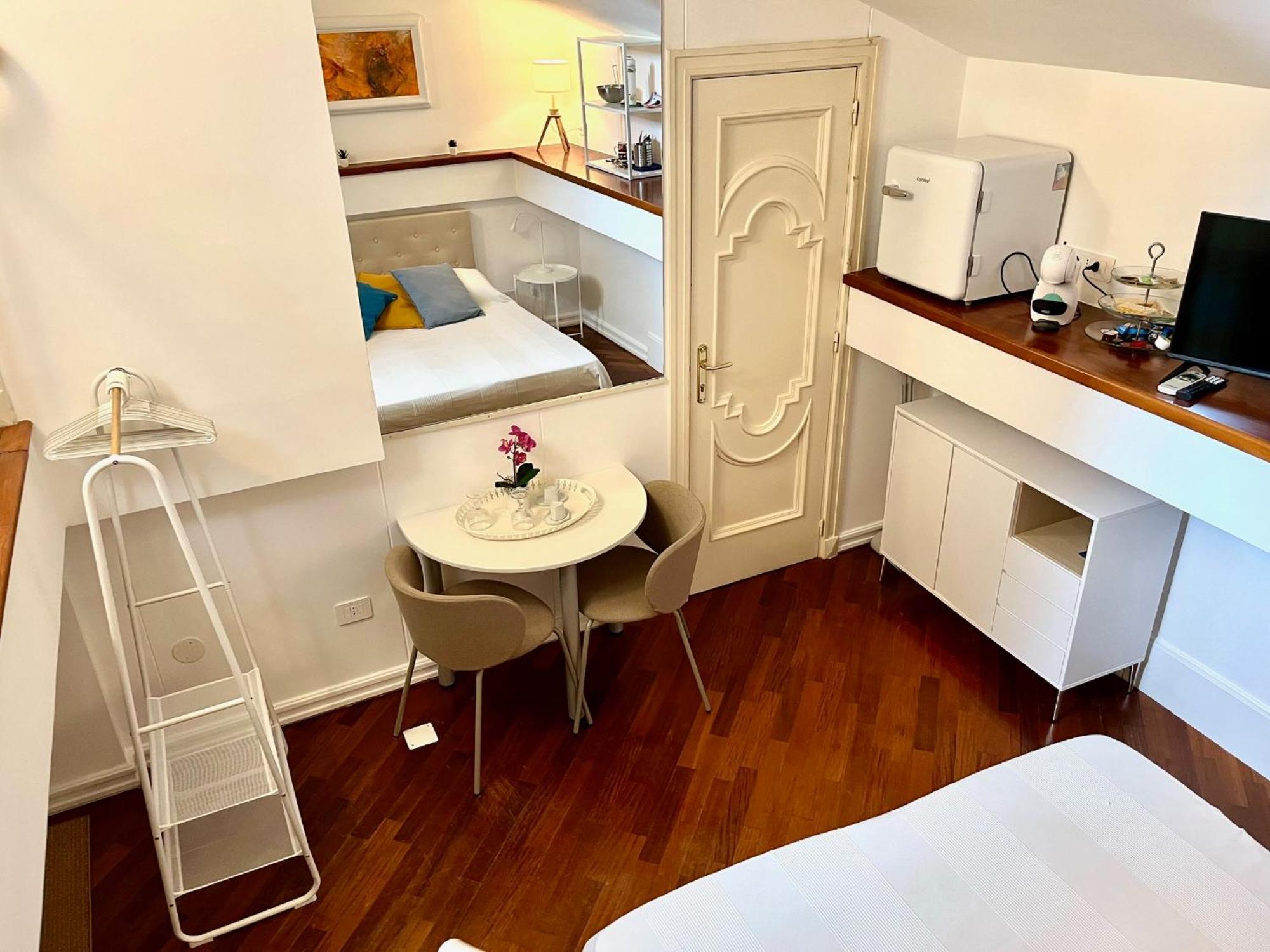 Bella Domus Suites Salernes Extérieur photo