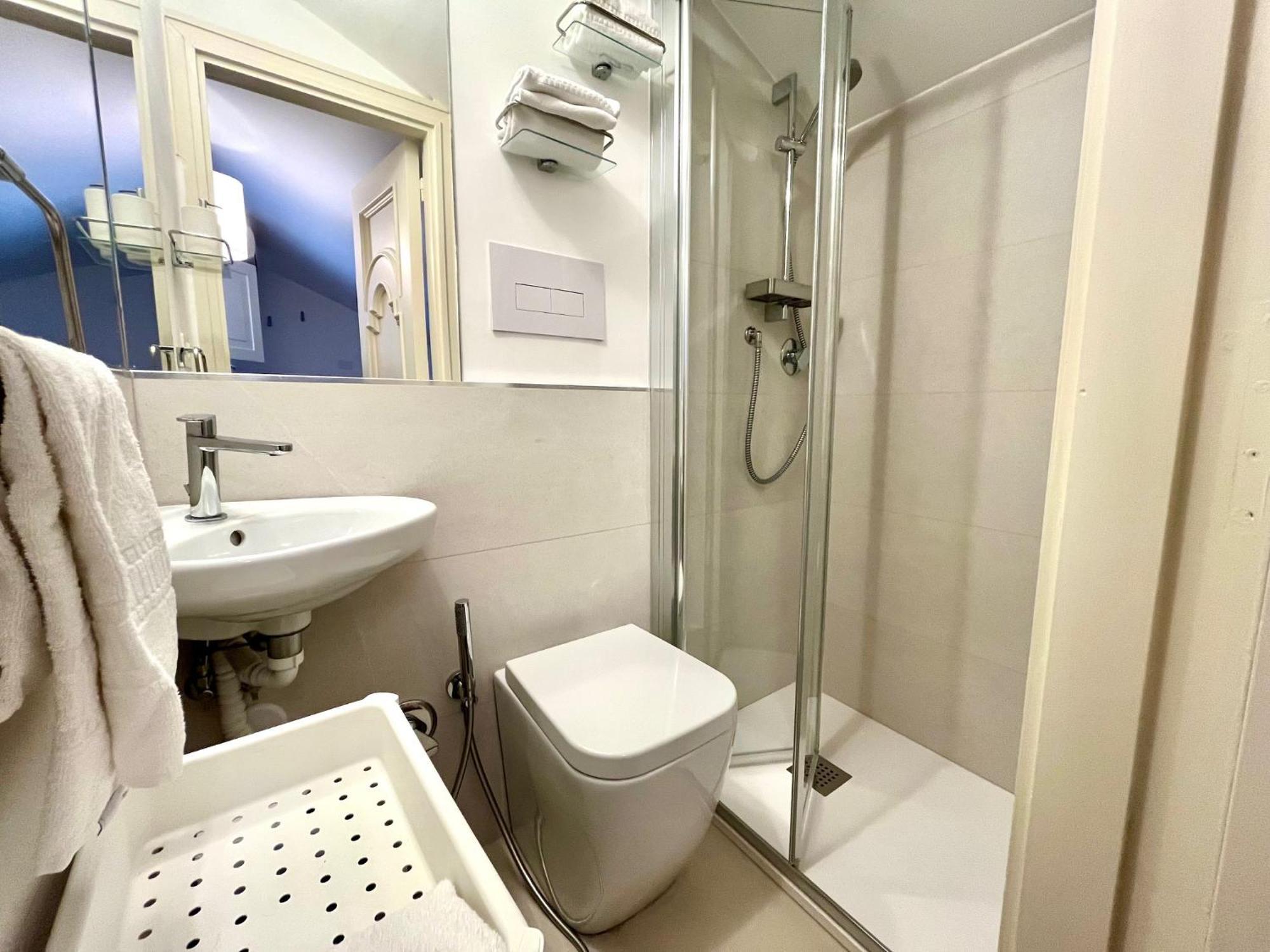 Bella Domus Suites Salernes Extérieur photo